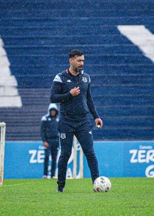 Sportivo 2 de Mayo: Tremenda “cama” en el Corral - 2 de Mayo - ABC Color