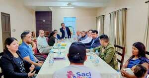 La Nación / Obispo de CDE lideró reunión sobre indígenas acampados en Parque Alejo García