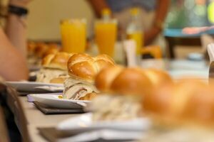 Popular / ¡Exitoso Fam Press "La Ruta del Vitel Toné" organizado por la Senatur!