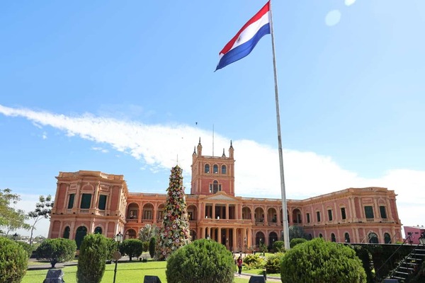 Jueves caluroso con probabilidad de chaparrones dispersos