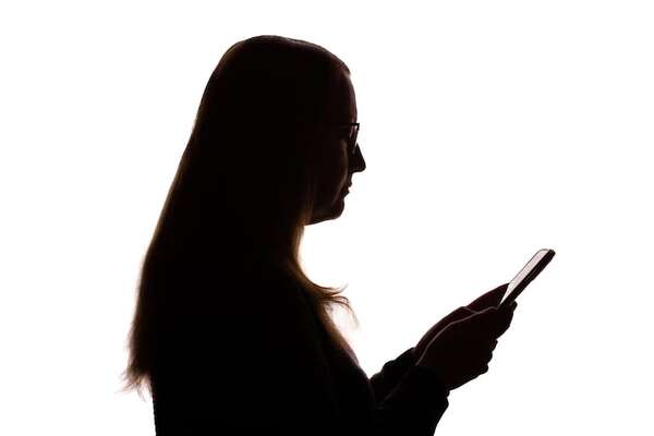 ¿Soft ghosting? La nueva moda de desaparecer con estilo y emojis - Sexualidad - ABC Color