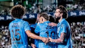 Un triplete de Neymar aleja al Santos de la zona del descenso