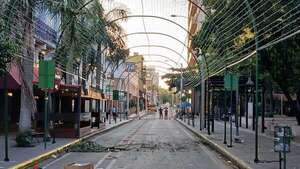 Bloquean calle Palma para instalar adornos navideños  - Nacionales - ABC Color