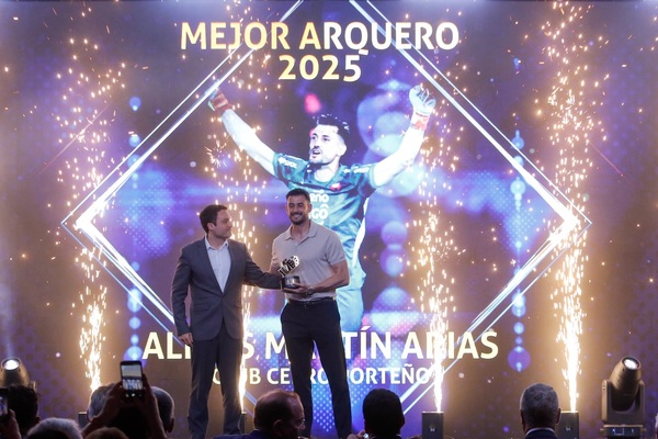 El Ciclón se adueña de los Premios de Primera - trece