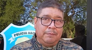 Popular / Comisario alegó que se le cayó su billetera en una camioneta manejada por narcos