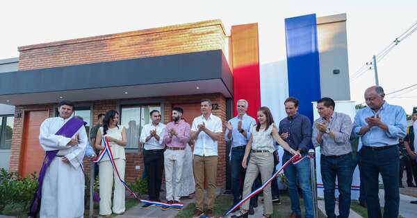 La Nación / Gobierno entregó 72 viviendas en barrio cerrado de San Lorenzo