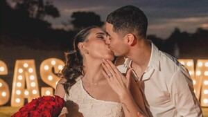 "Después de 9 años de nuestro primer sí, ahora el sí ante Dios", dijo la doñita de Almirón