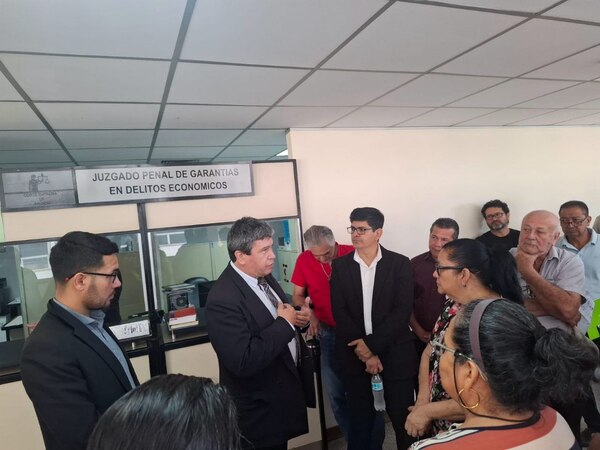 Juez se opone al sobreseimiento de tres imputados en la causa de la mafia de los pagarés - Judiciales.net