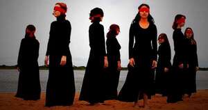 Diario HOY | Tragedia clásica “Antígona, La Torre de Babel” en el Puerto de Asunción