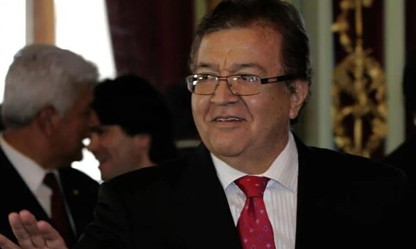 Nicanor Duarte Frutos oficializa su ingreso a Honor Colorado - OviedoPress