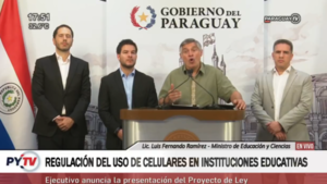 Ejecutivo busca regular uso de celulares en escuelas desde el 2026 a través de una ley