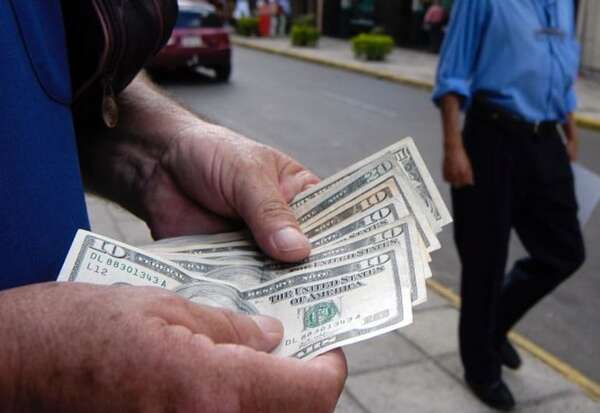 “El mundo ha perdido la confianza” en el dólar, dice analista - Economía - ABC Color