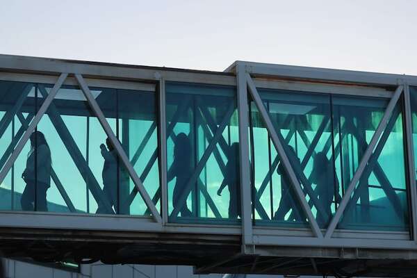 Principal aeropuerto de Venezuela opera con oferta internacional reducida tras cancelaciones - Mundo - ABC Color