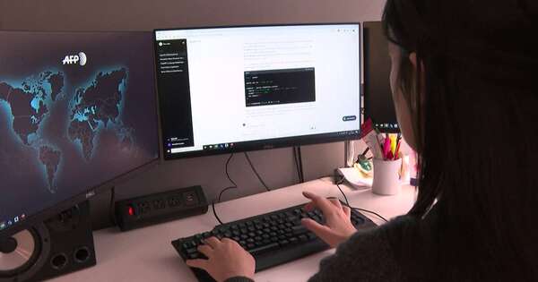 La Nación / Chatbots pueden influir en votantes con datos inexactos, según estudios