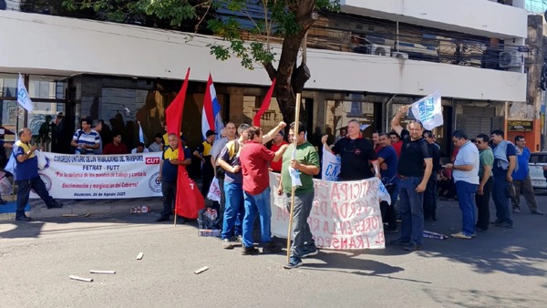 Gremios del transporte anuncian posible huelga de dos días en diciembre - ADN Digital