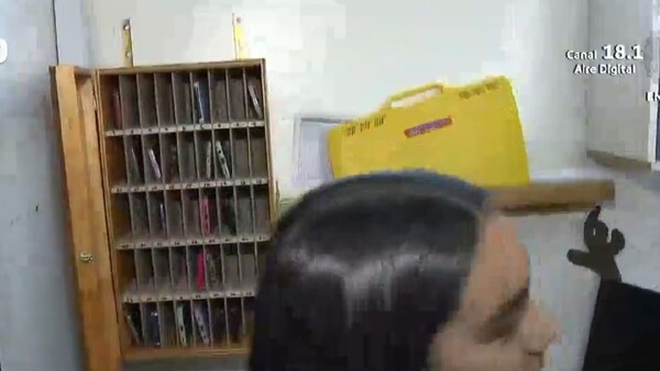 Gobierno pretende regular el uso de celulares en colegios