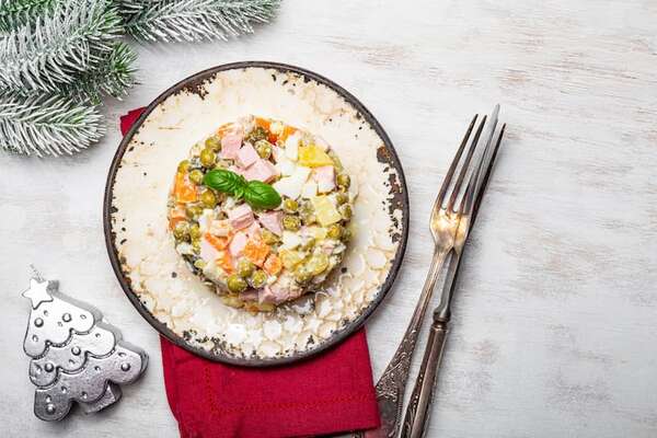 Tradicional ensalada rusa Olivier para mesas festivas, la receta que estabas esperando - Gastronomía - ABC Color