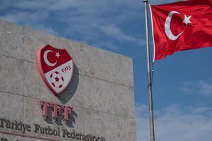 Dos futbolistas de la 1ra y tres presidentes de la 2da división detenidos por hacer apuestas en el futbol de Turquía