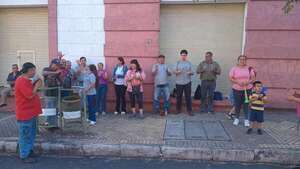 Funcionarios de Capasa anuncian huelga de hambre ante cuatro meses de salarios impagos - Nacionales - ABC Color