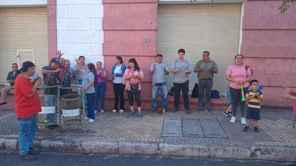 Funcionarios de Capasa anuncian huelga de hambre ante cuatro meses de salarios impagos - Nacionales - ABC Color