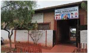 Popular / Mejor alumna no recibió ndaje mención de honor por deber 60 mil'i en la escuela