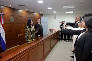 Autoridades judiciales tomaron juramento a magistrados y agentes fiscales