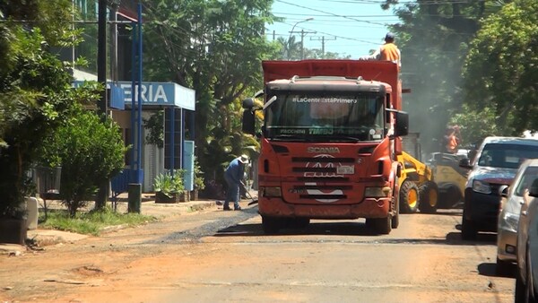 Municipalidad de Encarnación avanza en obras de bacheo, cañerías y cambio de arena en playas