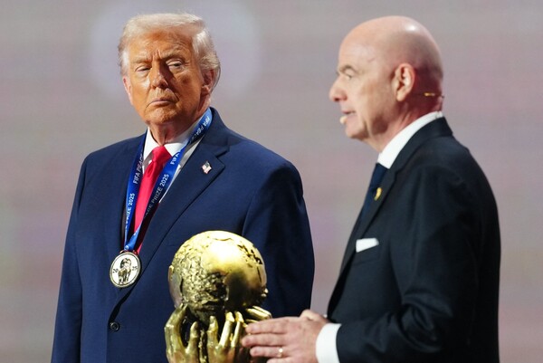 Trump es galardonado con el primer Premio de la Paz de la FIFA