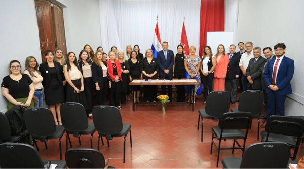 Conformaron oficialmente la Red de Politólogas de la UNA