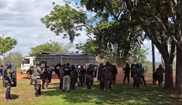 Enfrentamiento entre polis y “sintierra” deja varios heridos y detenidos