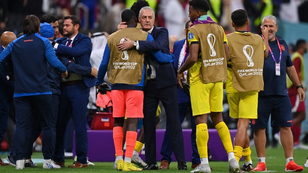 Cuando Gustavo Alfaro le aguó la fiesta al local