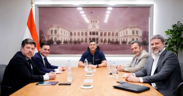 La Nación / Anuncian que el mayor grupo naviero de la hidrovía se instalará en Paraguay