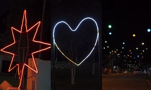 Barrio Atramecco de Coronel Oviedo se iluminó para competencia de “La Cuadra Más Bella” - OviedoPress