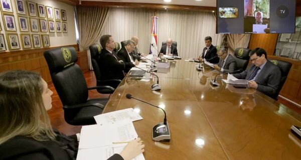 Escándalo por presunto encuentro reservado entre ministros de la Corte, Peña y Cartes