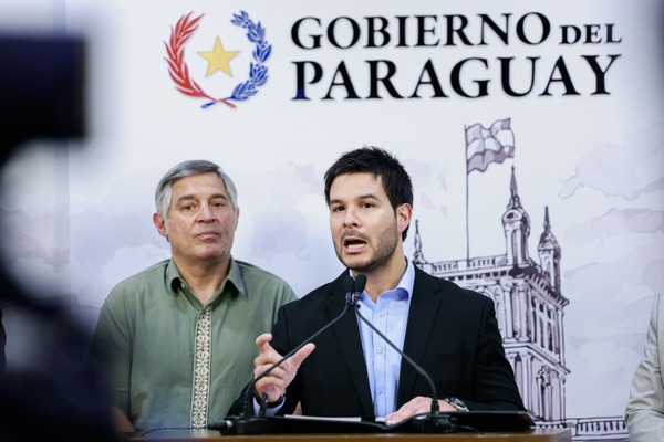 Niñez y Adolescencia espera que la ley que regula el uso de celulares tenga un “impacto profundo” a corto, mediano y largo