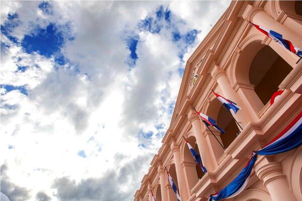 "Expresiones": Se inaugura una muestra colectiva en el Cabildo