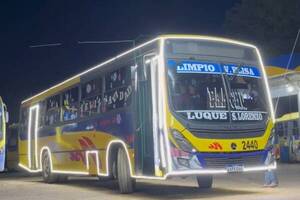 "La gente le hace la para al chofer pero ¡para la foto!"