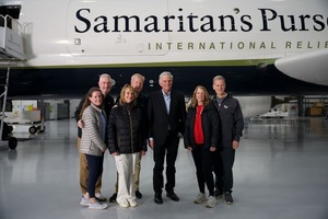 Un avión cargado de esperanza aterriza en Jamaica con ayuda de “Operation Christmas Child”