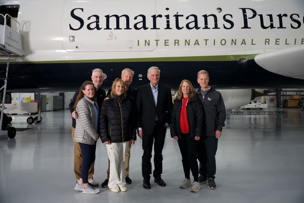 Un avión cargado de esperanza aterriza en Jamaica con ayuda de “Operation Christmas Child”