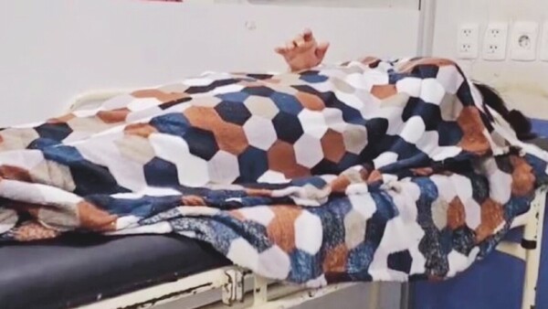 Perdió la mano al limpiar una máquina en funcionamiento