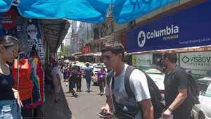 Fin de Año ya se siente en CDE: Un sábado marcado por el intenso movimiento comercial