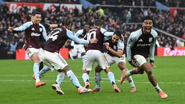 Aston Villa vence al Arsenal y pone la Premier al rojo vivo