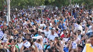 9° Día del Novenario: Incesante llegada de promeseros a la Basílica de Caacupé y al Tupãsy Ykua