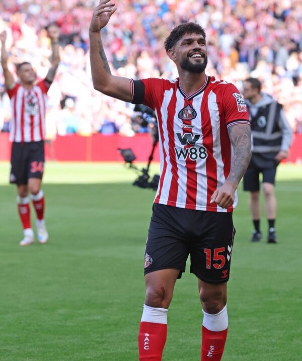 Popular / Alderete jugó todo el partido en la caída del Sunderland ante el City