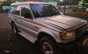 Hurtan camioneta en plena vía pública en Ciudad del Este  