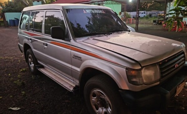 Hurtan camioneta en plena vía pública en Ciudad del Este  
