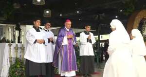 La Nación / Caacupé: “La madre de Dios nos enseña a priorizar el bien”, reflexiona presbítero César Villagra