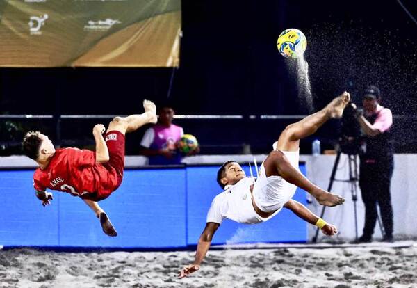 Sportivo Luqueño finalista en Fútbol Playa •