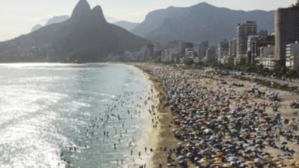 Hay que bajar tarjeta de vacunación electrónica para veranear en Brasil