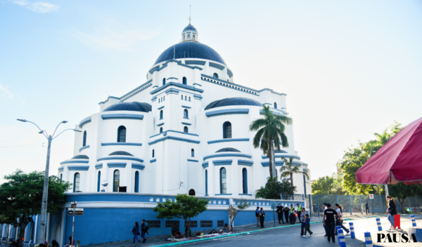 Caacupé, con fe y amor | Pausa